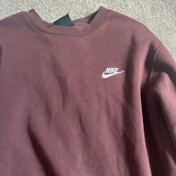 Nike Sweatshirt - Picture 2 of 2